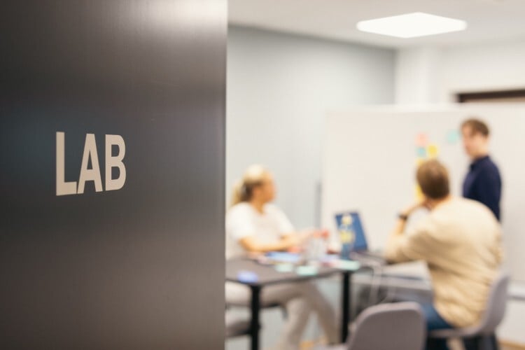Illustrasjonsbilder_lab_ (Custom)-1